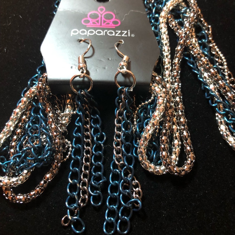 Fabulous long multi-chain silver and blue necklace with matching chain earrings